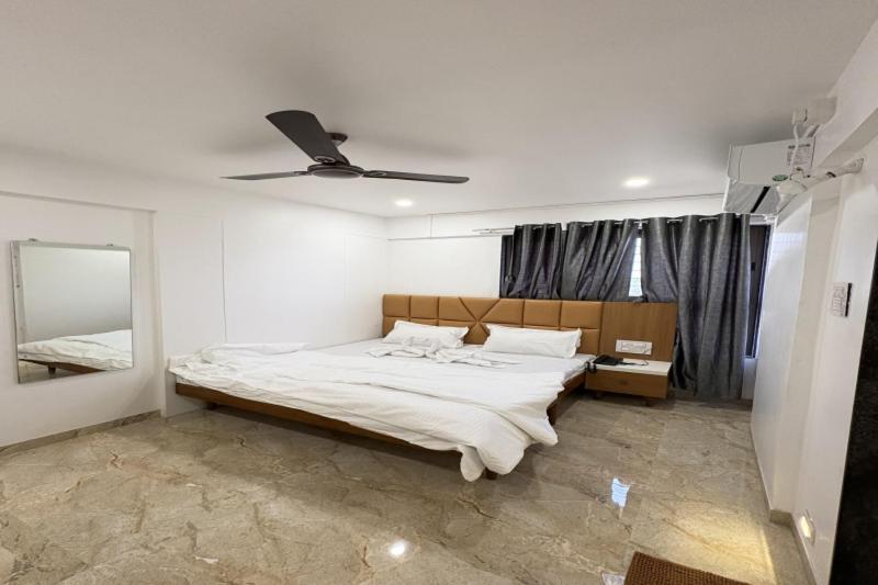 Hotel Ruchi Executive ساتارا المظهر الخارجي الصورة